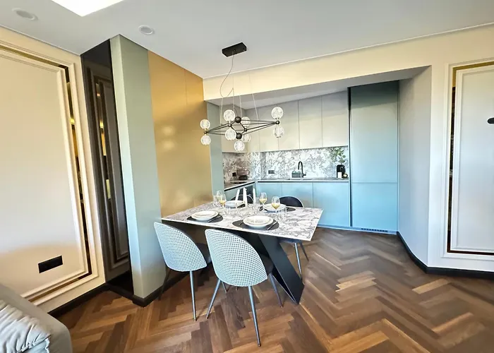 Kandinski Lux Апартамент Бургас