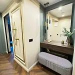Kandinski Lux Apartment *