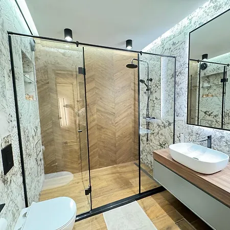 Kandinski Lux * ブルガス