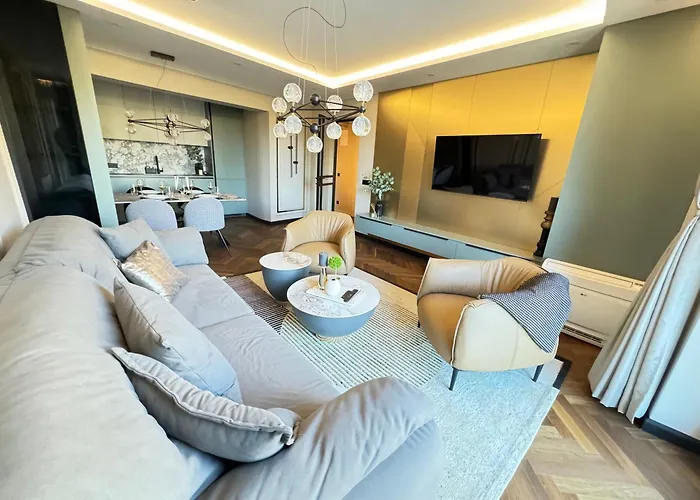 Kandinski Lux Apartament *