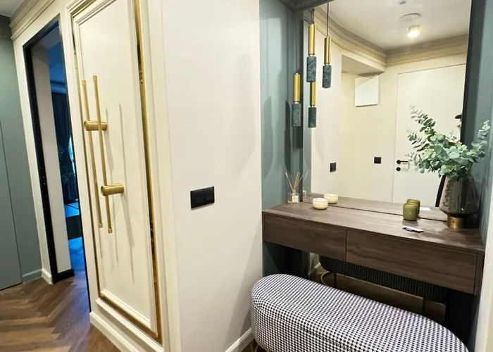 Kandinski Lux Apartament *